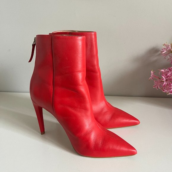 STEVE MADDEN Red Elysia Pointed Toe Stiletto Zip-Up Leather Booties sz 8.5 - Picture 2 of 6